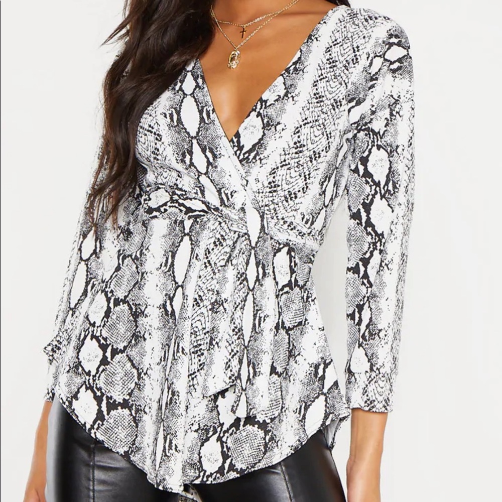 PrettyLittleThing Black & White Snake Print Wrap Blouse